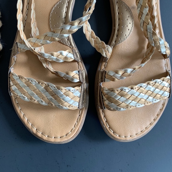 BORN B.o.C Metallic Braided Heel Zip Sandals - Picture 2 of 5